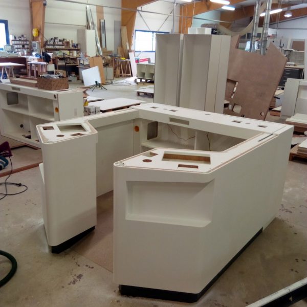 Habillage du mobilier en résine Corian